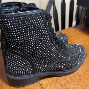 NWOT**  Steve Madden OZZY Rhinestone Combat Boot